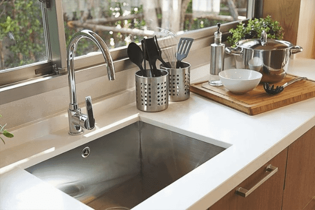 Single-bowl Kitchen Sink